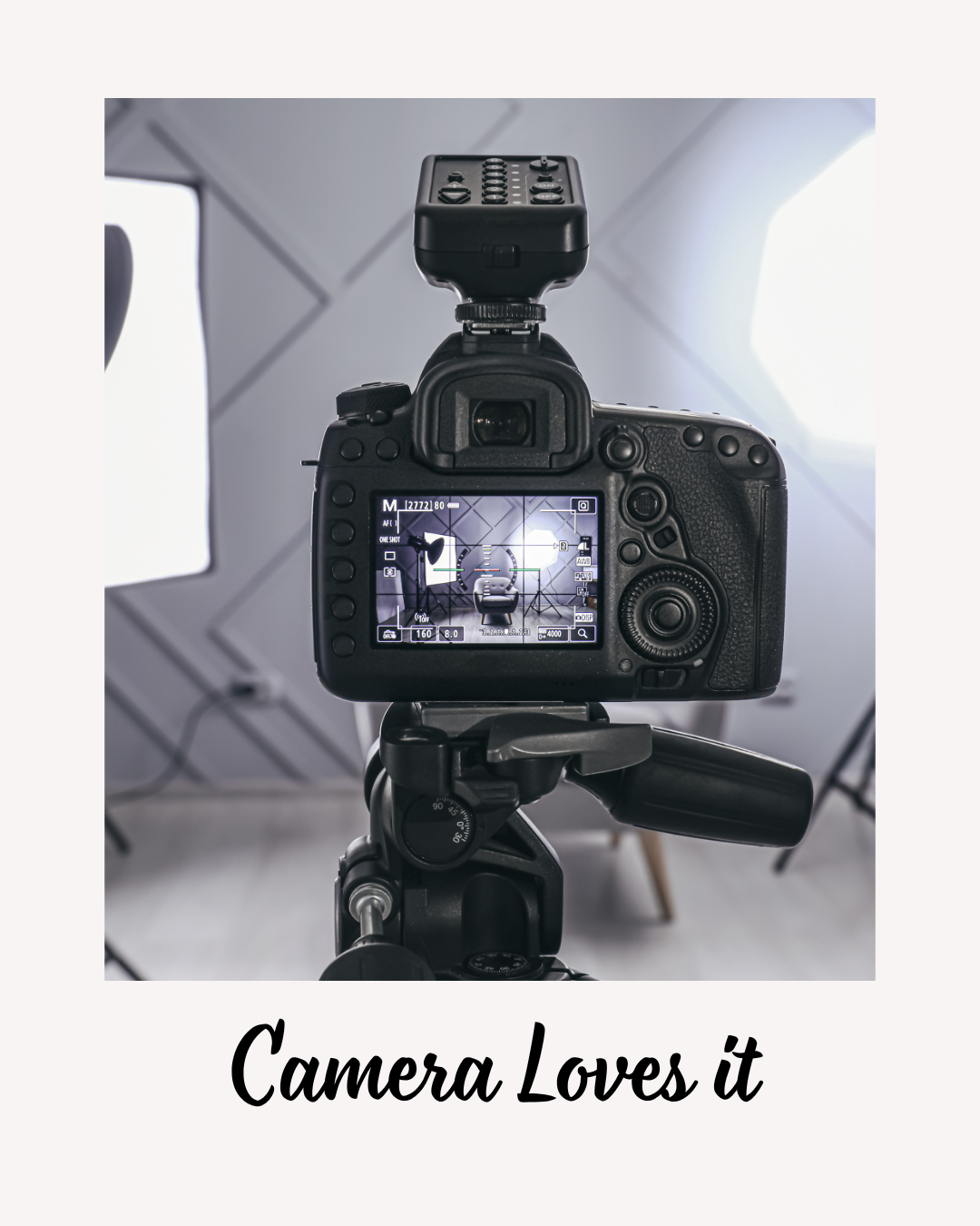 DSLR Aiming at Makeup Scene