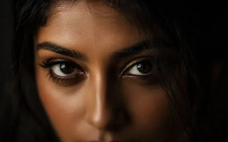 indian-bride-eyes-natural-bridal-makeup-close-up Bridal Makeup Longevity and Detail