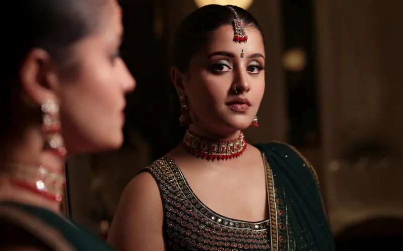Five Bridal Makeup Looks for a Gujarati–Tamil Wedding in Bangalore 1